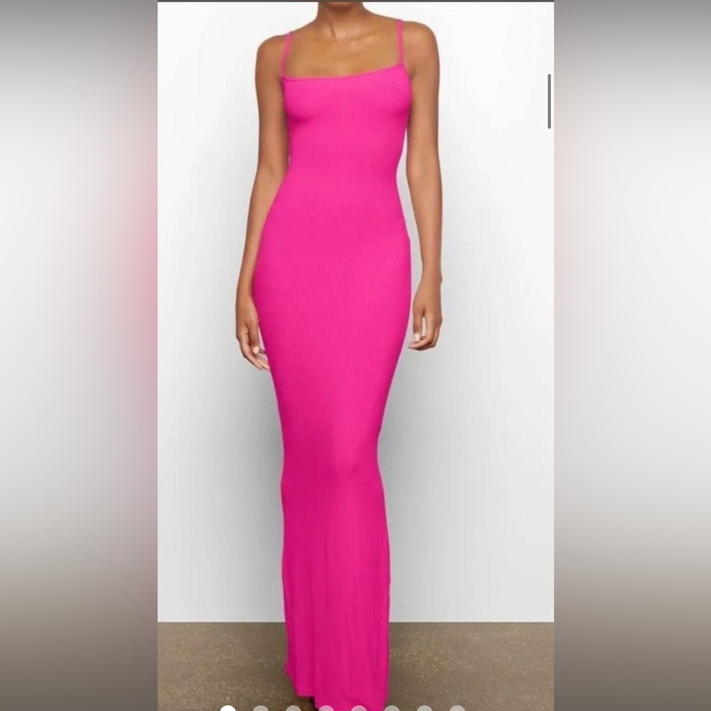 NWT Skims Viral Soft Lounge Dress in Hot Pink